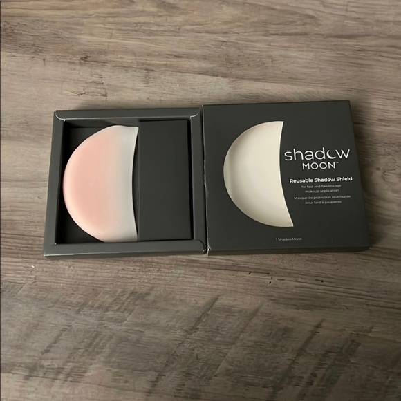 Shadow Moon: Reusable Shadow Shield - Picture 5 of 5